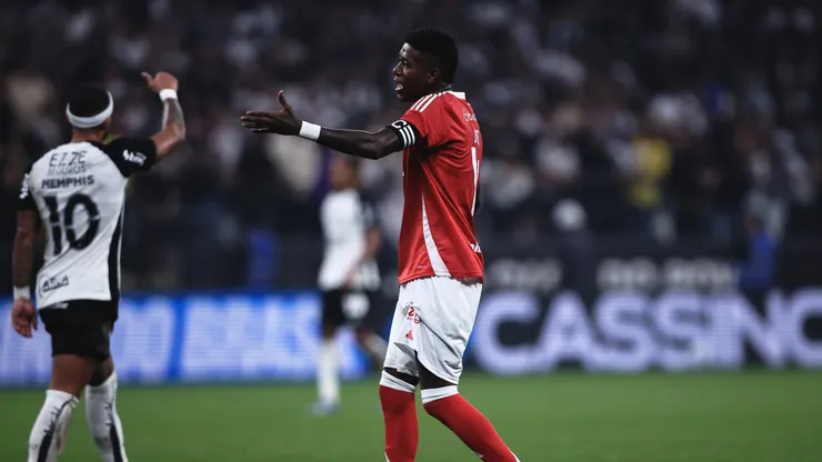 Vitão pode pegar de um a seis jogos de suspensão, fora multa de R$ 100 mil. Foto: Ettore Chiereguini/AGIF