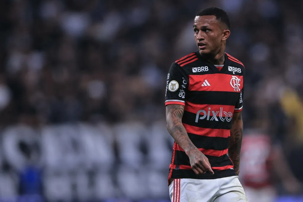 SP – SAO PAULO – 01/09/2024 – BRASILEIRO A 2024, CORINTHIANS X FLAMENGO – Wesley jogador do Flamengo durante partida contra o Corinthians no estadio Arena Corinthians pelo campeonato Brasileiro A 2024. Foto: Ettore Chiereguini/AGIF