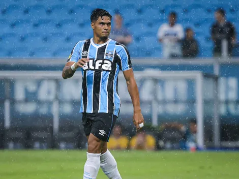 Alexandre Rossato reage à entrevista do atacante uruguaio Matías Arezo