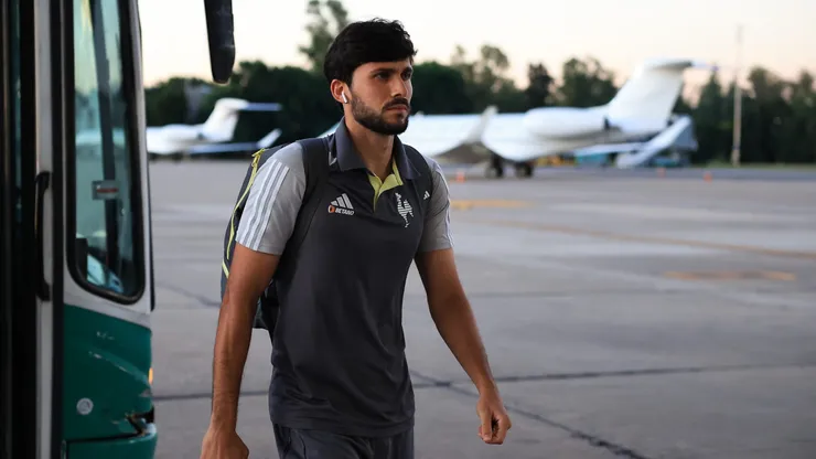 Igor Rabello of Atletico Mineiro arrives at Aeropuerto Internacional Ministro Pistarini on November 27, 2024 in Ezeiza, Argentina. Atletico Mineiro and Botafogo will play the final of Copa CONMEBOL Libertadores 2024 on November 30.