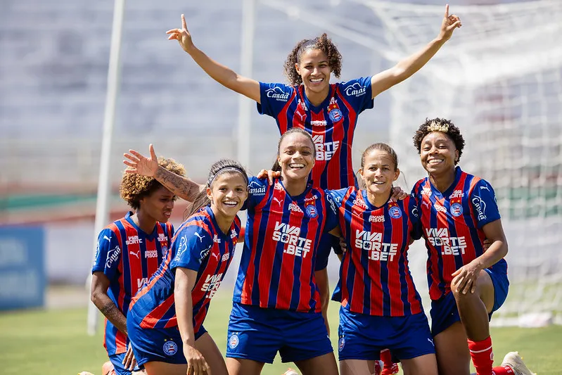 Jogadoras do Bahia comemoram gol (Reprodução/Letícia Martins/EC Bahia)