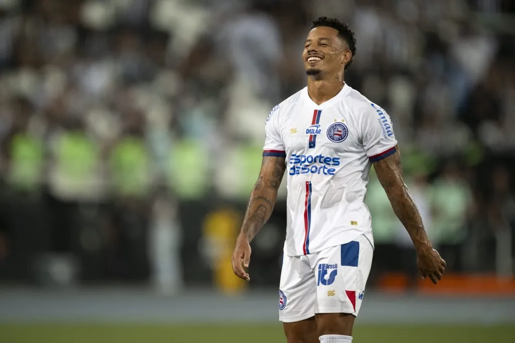 RJ – RIO DE JANEIRO – 05/05/2024 – BRASILEIRO A 2024, BOTAFOGO X BAHIA – Rafael Ratao jogador do Bahia durante partida contra o Botafogo no estadio Engenhao pelo campeonato Brasileiro A 2024. Foto: Jorge Rodrigues/AGIF