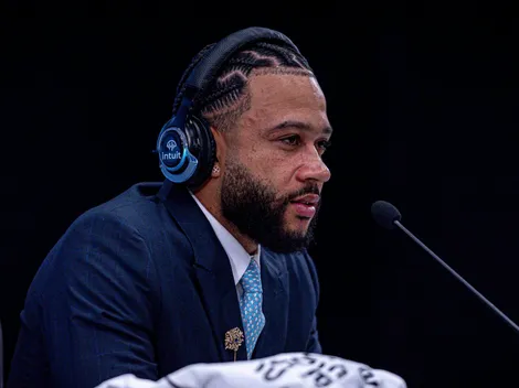 Depay é criticado pela Fiel após treta com Neto no Corinthians