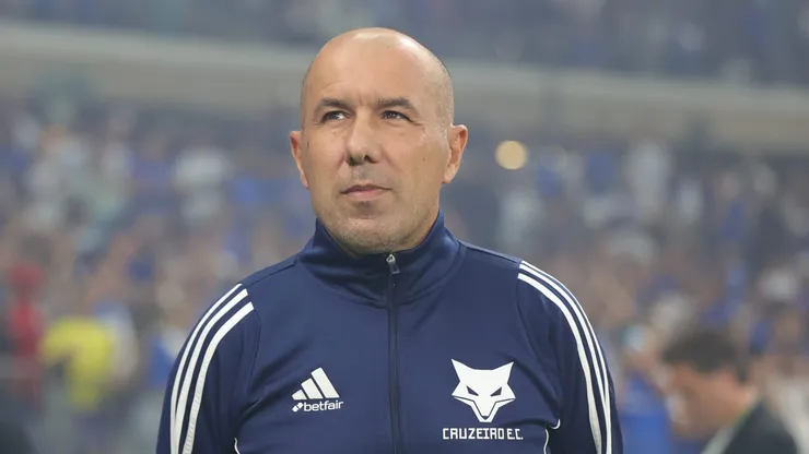 Leonardo Jardim pode negociar Rodriguinho.