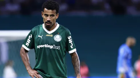 Lucas Evangelista jogador do Palmeiras durante partida contra o Flamengo no estadio Arena Allianz Parque pelo campeonato Brasileiro A 2025.