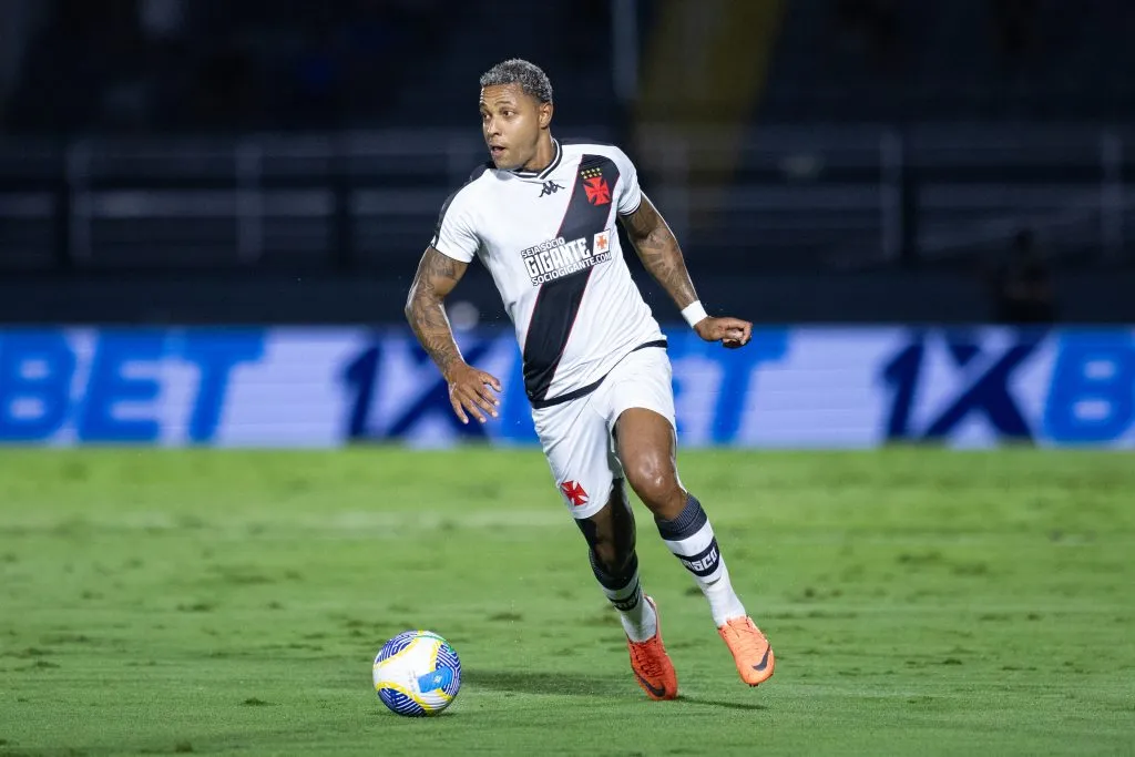 David jogador do Vasco durante partida contra o Bragantino pelo campeonato Brasileiro A 2024. Foto: Fabio Moreira Pinto/AGIF