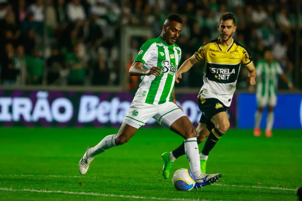 Caique jogador do Juventude durante partida contra o Criciúma no Alfredo Jaconi pelo campeonato Brasileiro A 2024. Foto: Luiz Erbes/AGIF