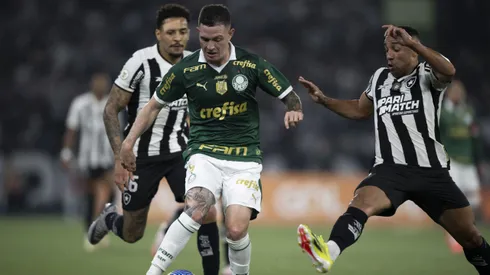 Anibal Moreno jogador do Palmeiras durante partida contra o Botafogo no estadio Engenhao pelo campeonato Brasileiro A 2024.