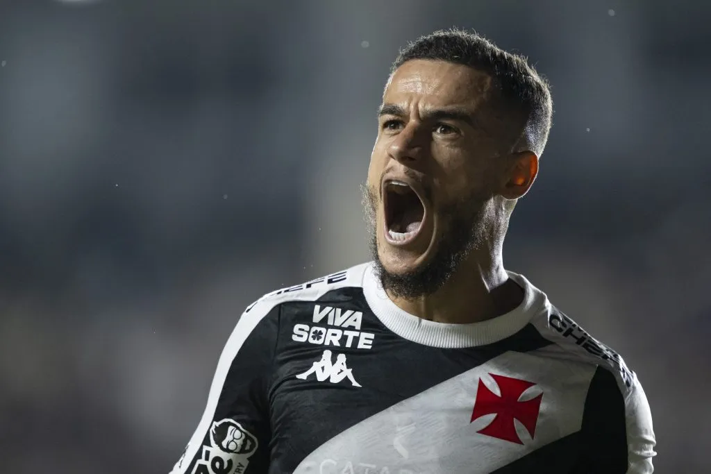 RJ – RIO DE JANEIRO – 17/05/2025 – BRASILEIRO A 2025, VASCO X FORTALEZA – Philippe Coutinho jogador do Vasco durante partida contra o Fortaleza no estadio Sao Januario pelo campeonato Brasileiro A 2025. Foto: Jorge Rodrigues/AGIF