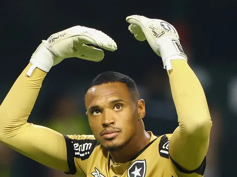 Time inglês quer John, do Botafogo, após atuações no Mundial