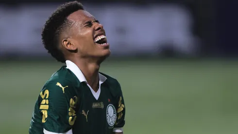 Estevao jogador do Palmeiras lamenta durante partida contra o Bragantino no estadio Arena Allianz Parque pelo campeonato Paulista 2025.