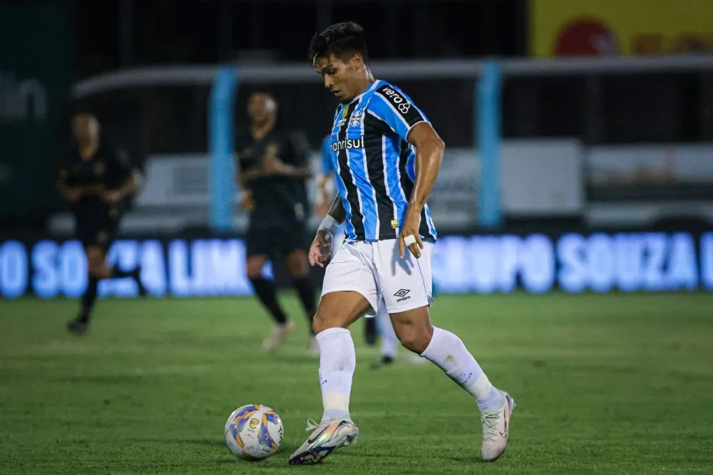 RS – NOVO HAMBURGO – 29/01/2025 – GAUCHO 2025, MONSOON X GREMIO – Matias Arezo jogador do Gremio durante partida contra o Monsoon no estadio Do Vale pelo campeonato Gaucho 2025. Foto: Maxi Franzoi/AGIF