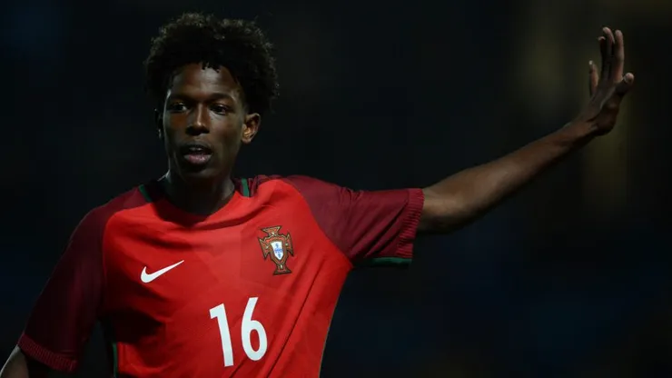 CHESTERFIELD, ENGLAND - NOVEMBER 08: Alexandre Felix Correia Sanches Andrade of Portugal 17s in action during the International Match between England U17 and Portugal U17 at Proact Stadium on November 8, 2017 in Chesterfield, England. (Photo by Nathan Stirk/Getty Images)