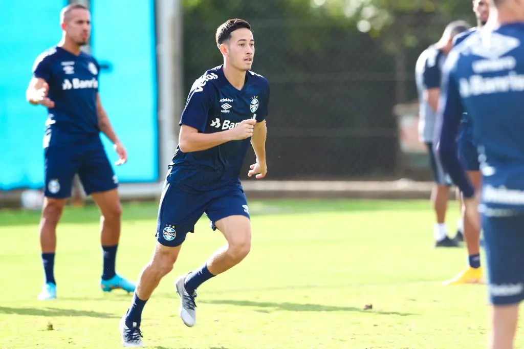 Gabriel Silva durante treino do Grêmio. Foto: Renan Jardim / Grêmio FBPA