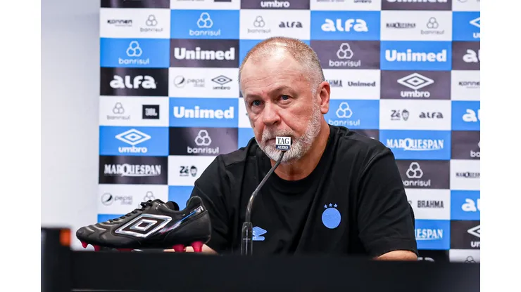 Mano Menezes, técnico do Grêmio
