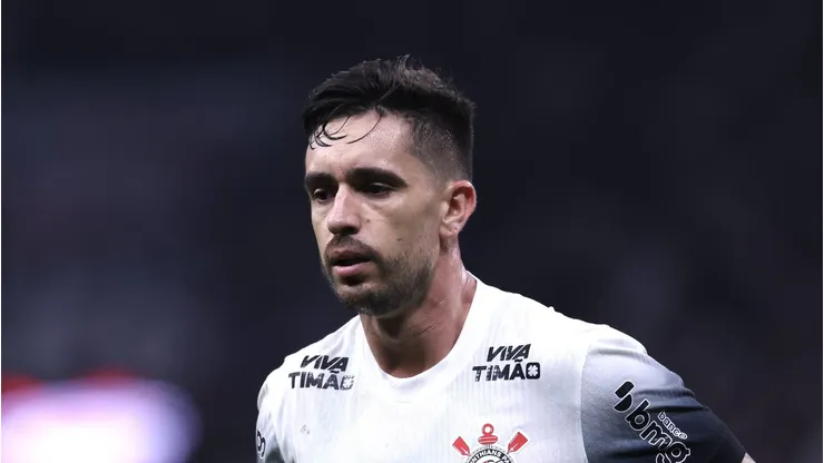 Corinthians deve R$ 10 milhões para Coronado.