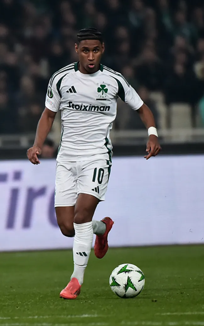 Tetê, atuando pelo Panathinaikos –  (Photo by Milos Bicanski/Getty Images)