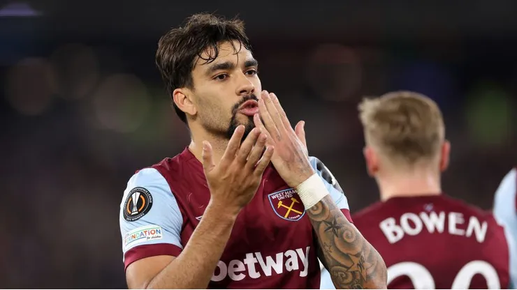 LONDON, ENGLAND - NOVEMBER 09: Lucas Paqueta of West Ham United celebrates after scoring the team's first goal during the UEFA Europa League 2023/24 match between West Ham United FC and Olympiacos FC at London Stadium on November 09, 2023 in London, England. (Photo by Catherine Ivill/Getty Images)