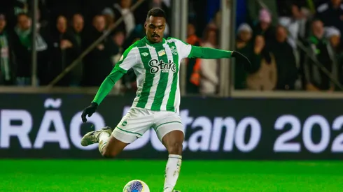 Caíque durante jogo do Juventude. Foto: Luiz Erbes/AGIF