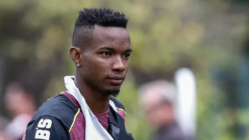 Vasco quer contratar Thiago Mendes.