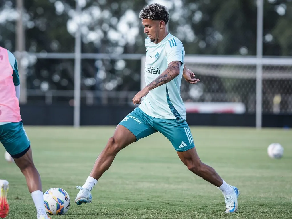 Gui Meira durante treinamento do Cruzeiro. Foto: Gustavo Aleixo/Cruzeiro