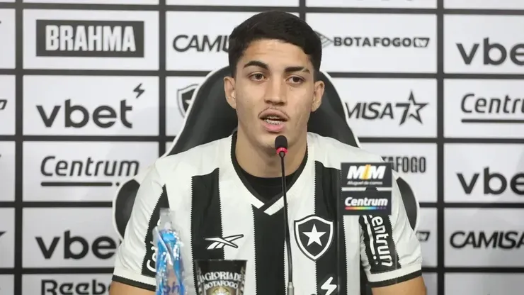Jair, zagueiro do Botafogo. Foto: Vitor Silva/Botafogo