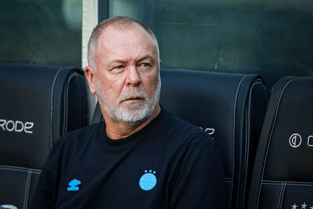 Mano Menezes está em sua segunda passagem pelo Grêmio. Foto: Maxi Franzoi/AGIF