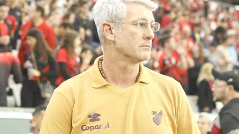 Odair Hellmann, técnico do Athlético-PR