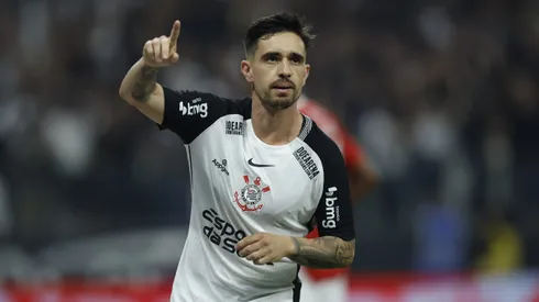 SAO PAULO, BRAZIL – MAY 03: Igor Coronado of Corinthians celebrates after scoring his team's fourth goal during a match between Corinthians and Internacional as part of Brasileirao 2025 at Neo Quimica Arena on May 03, 2025 in Sao Paulo, Brazil. (Photo by Miguel Schincariol/Getty Images)