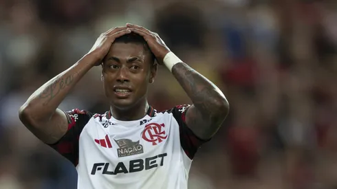 Bruno Henrique jogador do Flamengo lamenta durante partida contra o Vasco no estádio Maracanã pelo campeonato Brasileiro A 2025. Foto: Jorge Rodrigues/AGIF