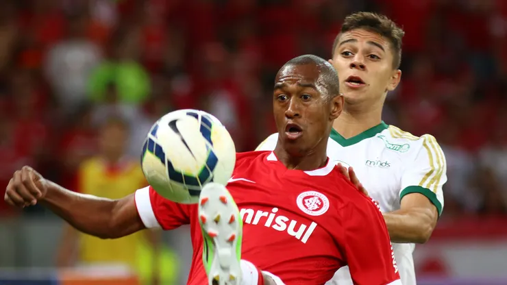 Fabrício defendeu o Internacional entre 2011 e 2015. (Foto: Lucas Uebel/Getty Images)