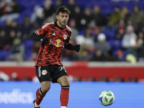 Voltando ao Grêmio, Carballo se despede de time americano sendo titular