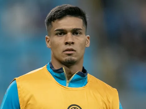 Grêmio recebe oferta para negociar Matías Arezo e toma decisão