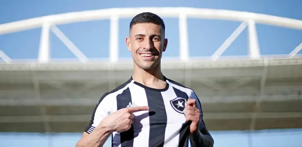 Philippe Sampaio em apresentação no Botafogo em 2022 – Foto: Reprodução/Vitor Silva/Botafogo