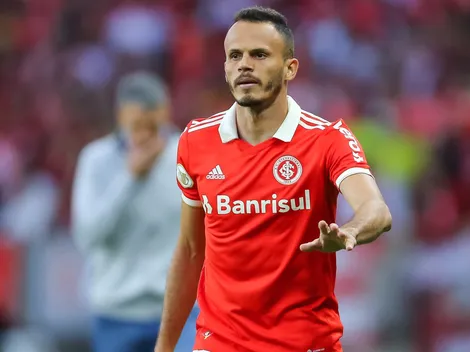 Renê, ex-Internacional, comemora vitória histórica do Fluminense