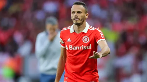 Rene jogador do Internacional durante partida contra o Fortaleza no estadio Beira-Rio pelo campeonato Brasileiro A 2022.