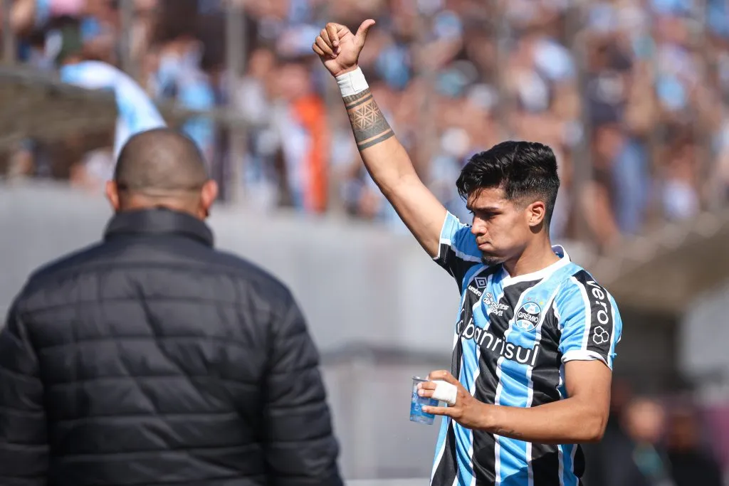 RS – CAXIAS DO SUL – 21/07/2024 – BRASILEIRO A 2024, GREMIO X VITORIA – Matias Arezo jogador do Gremio durante partida contra o Vitoria no estadio Francisco Stedile pelo campeonato Brasileiro A 2024. Foto: Maxi Franzoi/AGIF