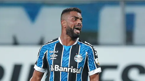 Maicon ajudará Caleffi no Grêmio.