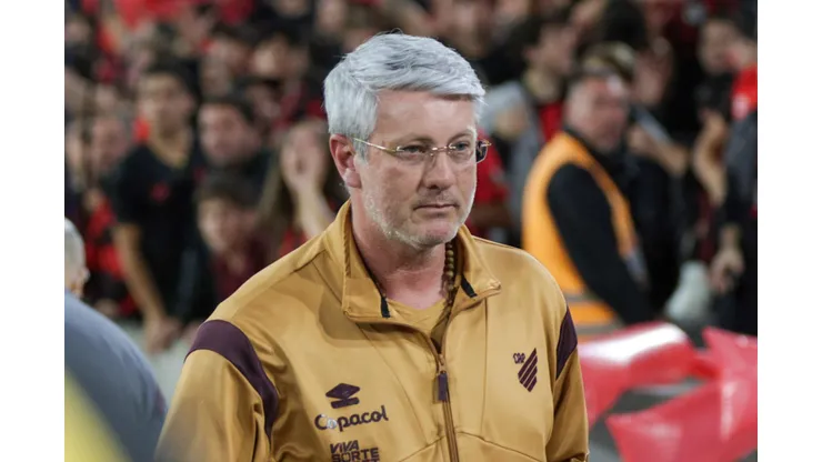 Odair Hellmann, técnico do Athlético-PR