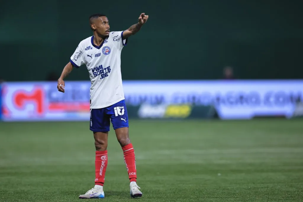 SP – SAO PAULO – 27/04/2025 – BRASILEIRO A 2025, PALMEIRAS X BAHIA – Ademir jogador do Bahia durante partida contra o Palmeiras no estadio Arena Allianz Parque pelo campeonato Brasileiro A 2025. Foto: Ettore Chiereguini/AGIF