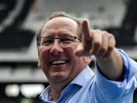 Alvo do Botafogo, treinador é aprovado por John Textor