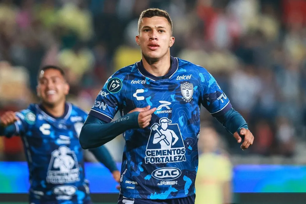 PACHUCA, MEXICO – APRIL 30: Nelson Deossa of Pachuca celebrates after scoring the team’s second goal during the 2024 Concacaf Champions Cup semifinal second leg between Pachuca and America at Hidalgo Stadium on April 30, 2024 in Pachuca, Mexico. (Photo by Manuel Velasquez/Getty Images)