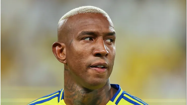 RIYADH, SAUDI ARABIA - SEPTEMBER 30: Anderson Talisca of Al Nassr looks on prior the AFC Champions League Elite match between Al Nassr and Al Rayyan at Al Awwal Park on September 30, 2024 in Riyadh, Saudi Arabia. (Photo by Yasser Bakhsh/Getty Images)
