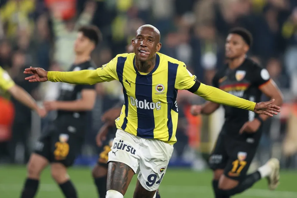 ISTANBUL, TURKEY – APRIL 20: Anderson Talisca of Fenerbahce celebrates after scoring his team’s first third goal during the Turkish Super League match between Fenerbahce and Kayserispor at Ulker Sukru Saracoglu Stadium on April 20, 2025 in Istanbul, Turkey.  (Photo by Ahmad Mora/Getty Images)
