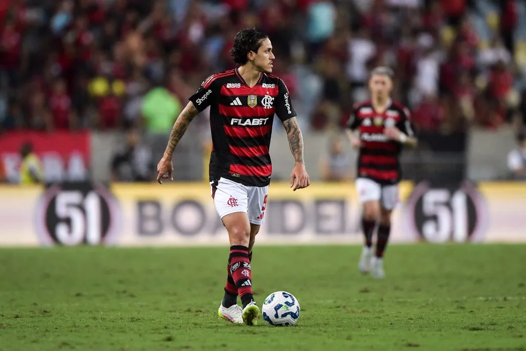RJ – RIO DE JANEIRO – 01/06/2025 – BRASILEIRO A 2025, FLAMENGO X FORTALEZA – Pedro jogador do Flamengo durante partida contra o Fortaleza no estadio Maracana pelo campeonato Brasileiro A 2025. Foto: Thiago Ribeiro/AGIF