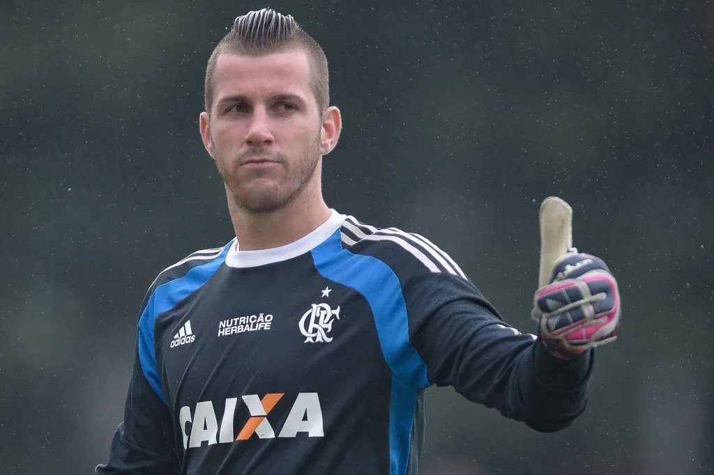 RIO DE JANEIRO – RJ – 19/01/2016 – Treino do Flamengo, Paulo Victor durante treino do Flamengo na Gavea. Foto: Pedro Martins/AGIF