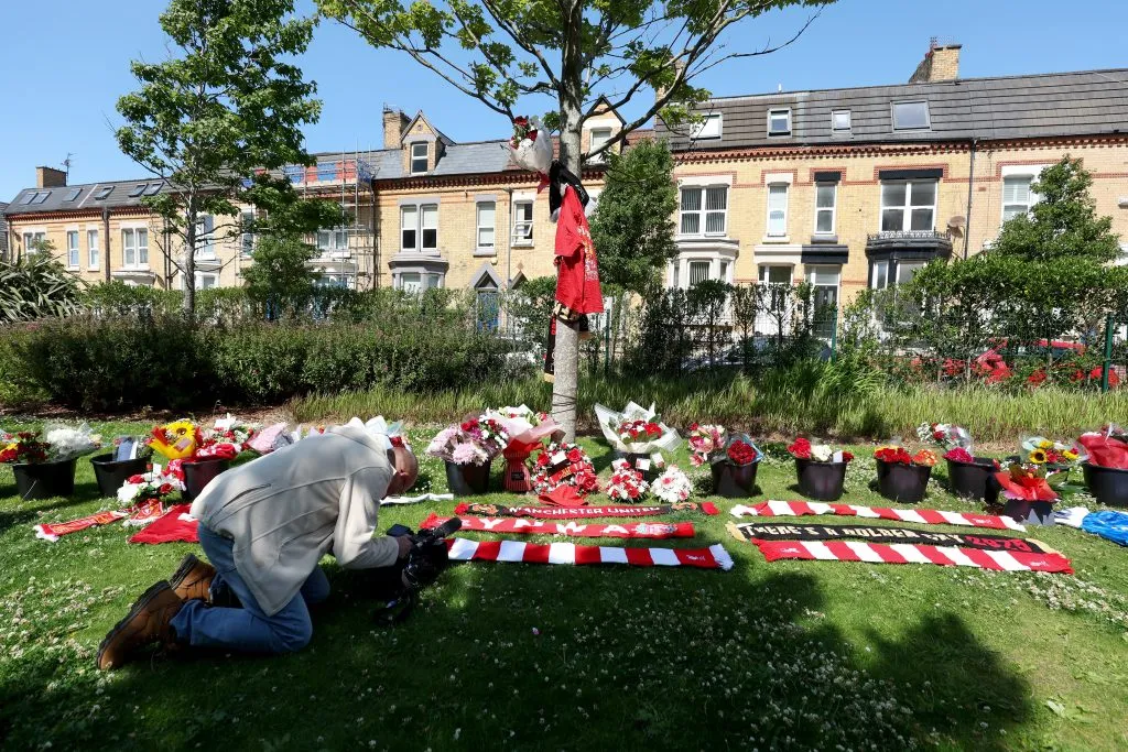 LIVERPOOL, ENGLAND – JULY 03: Tributes are laid for Liverpool player Diogo Jota at Anfield on July 03, 2025 in Liverpool, England. The current Liverpool player and Portugal international Jota died in a car crash in Zamora, Spain at the age of 28. (Photo by Jess Hornby/Getty Images)