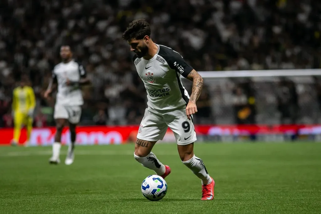 Yuri Alberto jogador do Corinthians durante partida contra o Atletico-MG – Foto: Fernando Moreno/AGIF