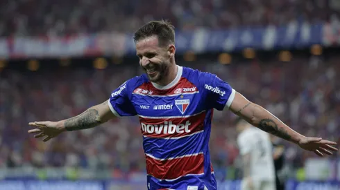 Lucas Sasha trocará o Fortaleza pelo Athletico.