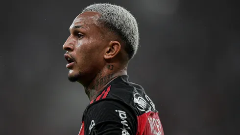 Wesley jogador do Flamengo durante partida contra o Atlético-MG no estádio Maracanã pelo campeonato Brasileiro A 2024. Foto: Thiago Ribeiro/AGIF
